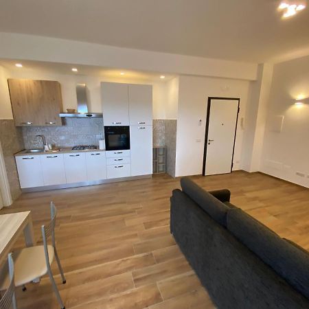Ferienwohnung Viriamo House Roma Stadtviertel Stadtviertel Acilia Exterior foto