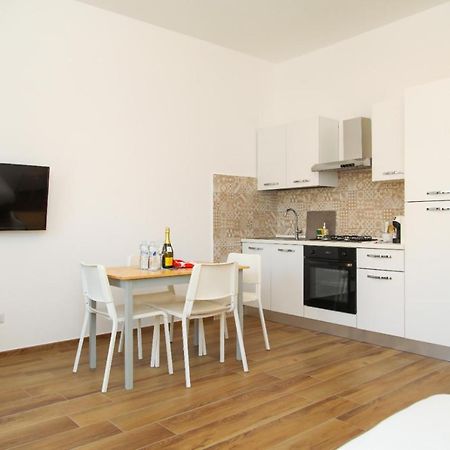 Ferienwohnung Viriamo House Roma Stadtviertel Stadtviertel Acilia Exterior foto